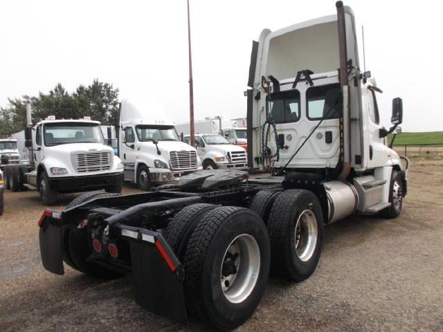 Image #2 (2017 FREIGHTLINER CASCADIA T/A 5TH WHEEL TRUCK)